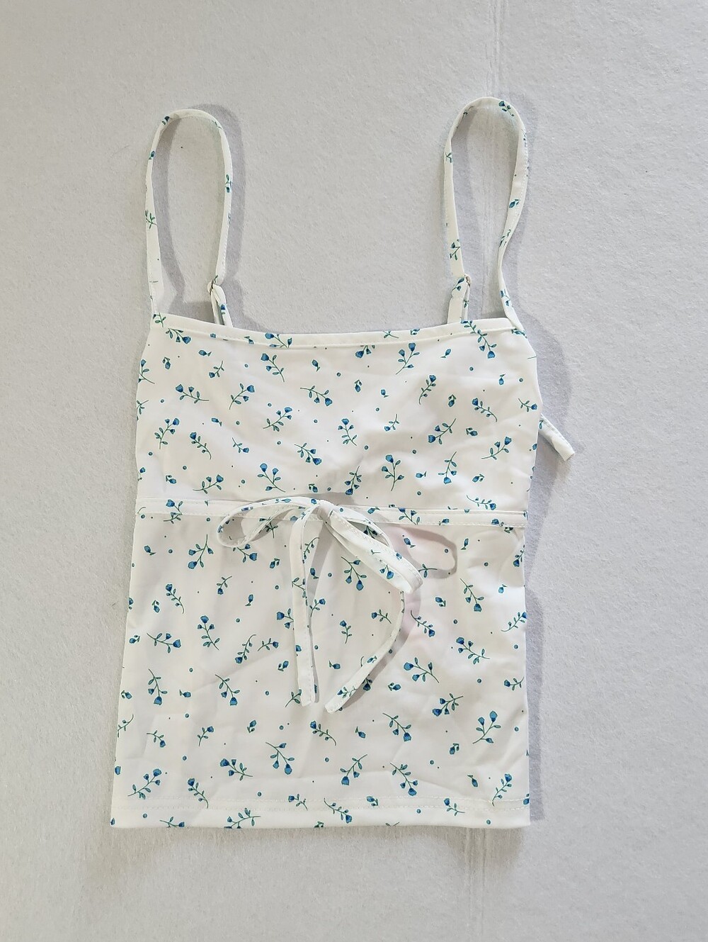 Edikted White Floral Tie-back Cami Size Medium Juniors